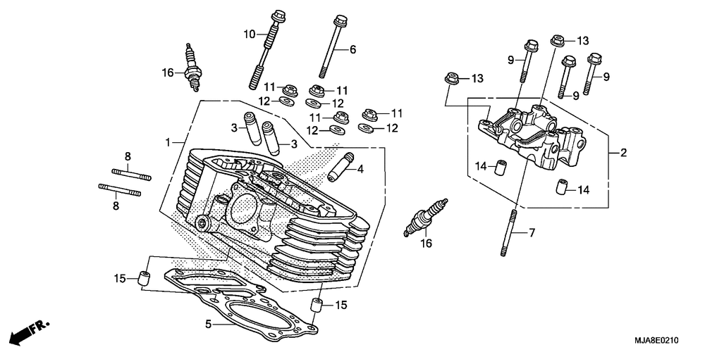 Rear cylinder head